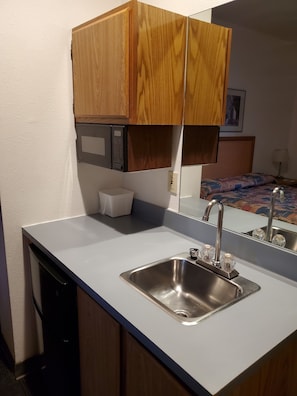 Kühlschrank, Mikrowelle