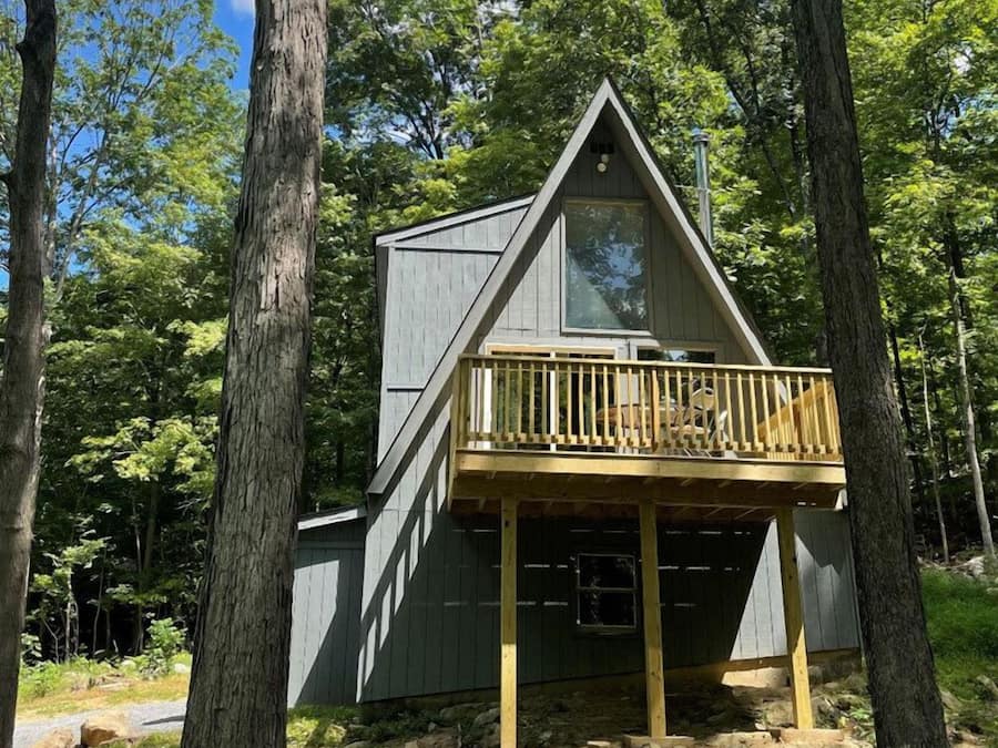 Family Cabin | Individually decorated, individually furnished, iron/ironing board