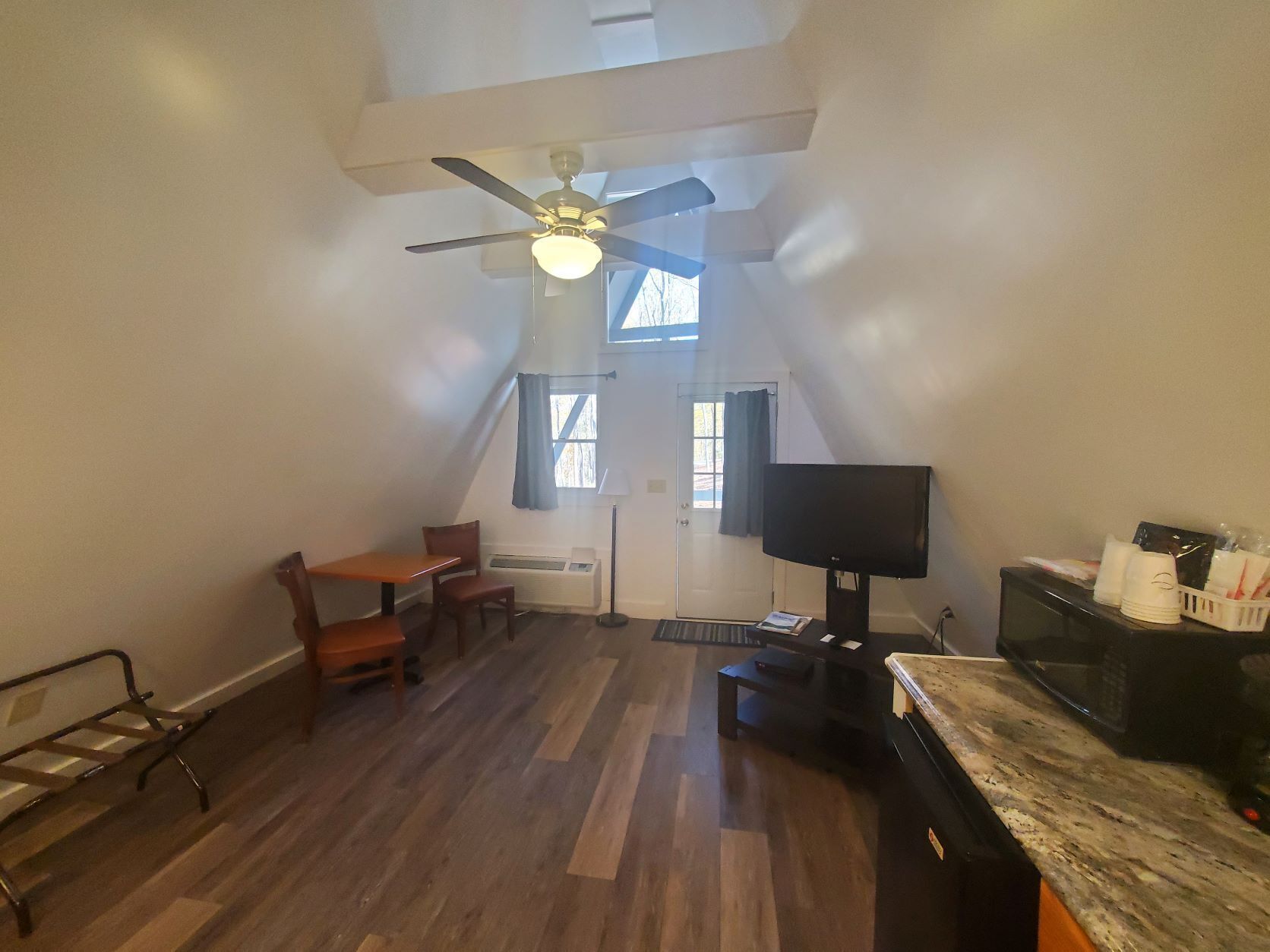 basic cabin | 4 bedrooms, iron/ironing board, bed sheets