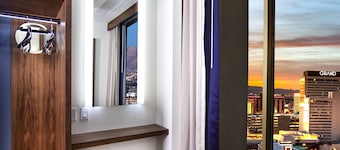 El Cortez Hotel and Casino - 21 and Over