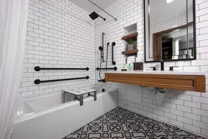 Artículos de tocador gratuitos, secador de pelo, toallas