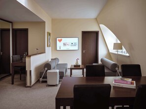 Signature Suite