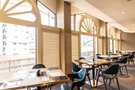 Village Hotel Katong by Far East Hospitality - Image 19