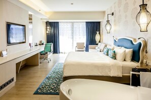 Premium bedding, in-room safe, individually decorated, blackout drapes - Village Hotel Katong by Far East Hospitality (Singapore)