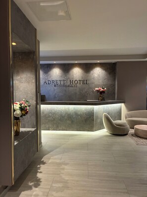 Reception - Adrett Hotel Königsallee (Düsseldorf)