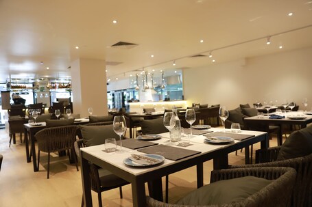 Orchard Rendezvous Hotel by Far East Hospitality - Image 28