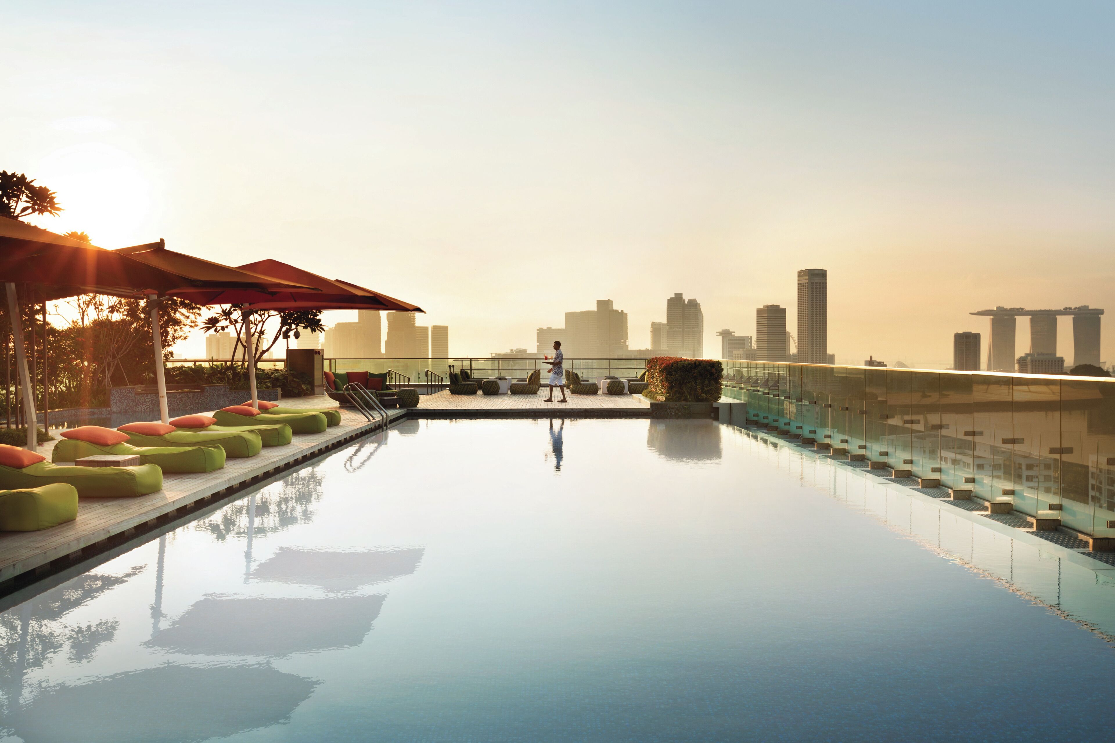 Deluxe Room, 1 King Bed | In-room safe, desk, blackout curtains, iron/ironing board