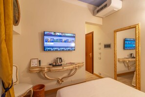 Articles de toilette gratuits, sèche-cheveux, serviettes fournies