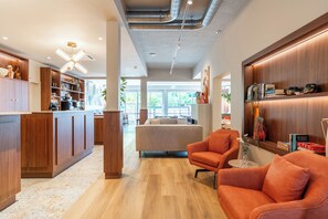 Lobby-Lounge