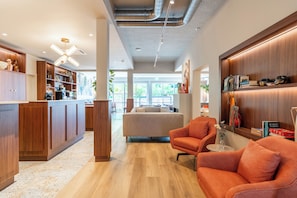 Lobby-Lounge