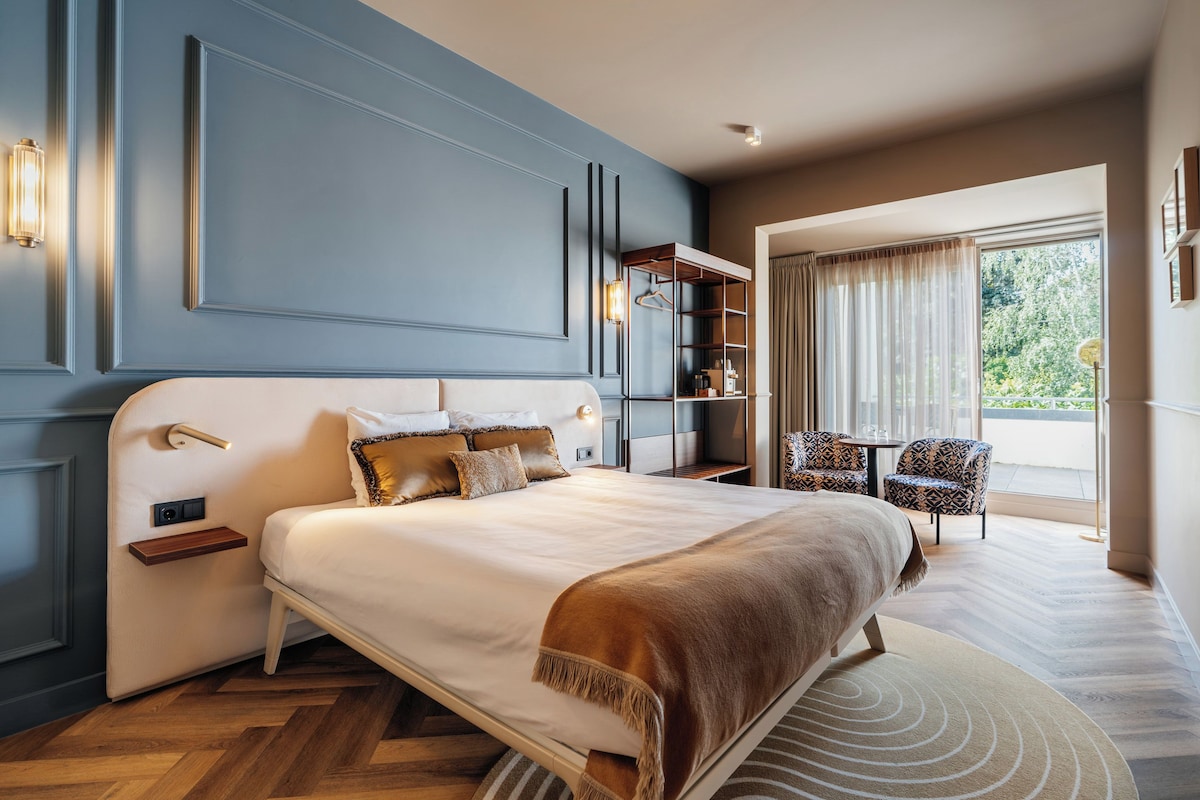 Superior Deluxe Room with terrace | Premium bedding, in-room safe, laptop workspace, blackout drapes