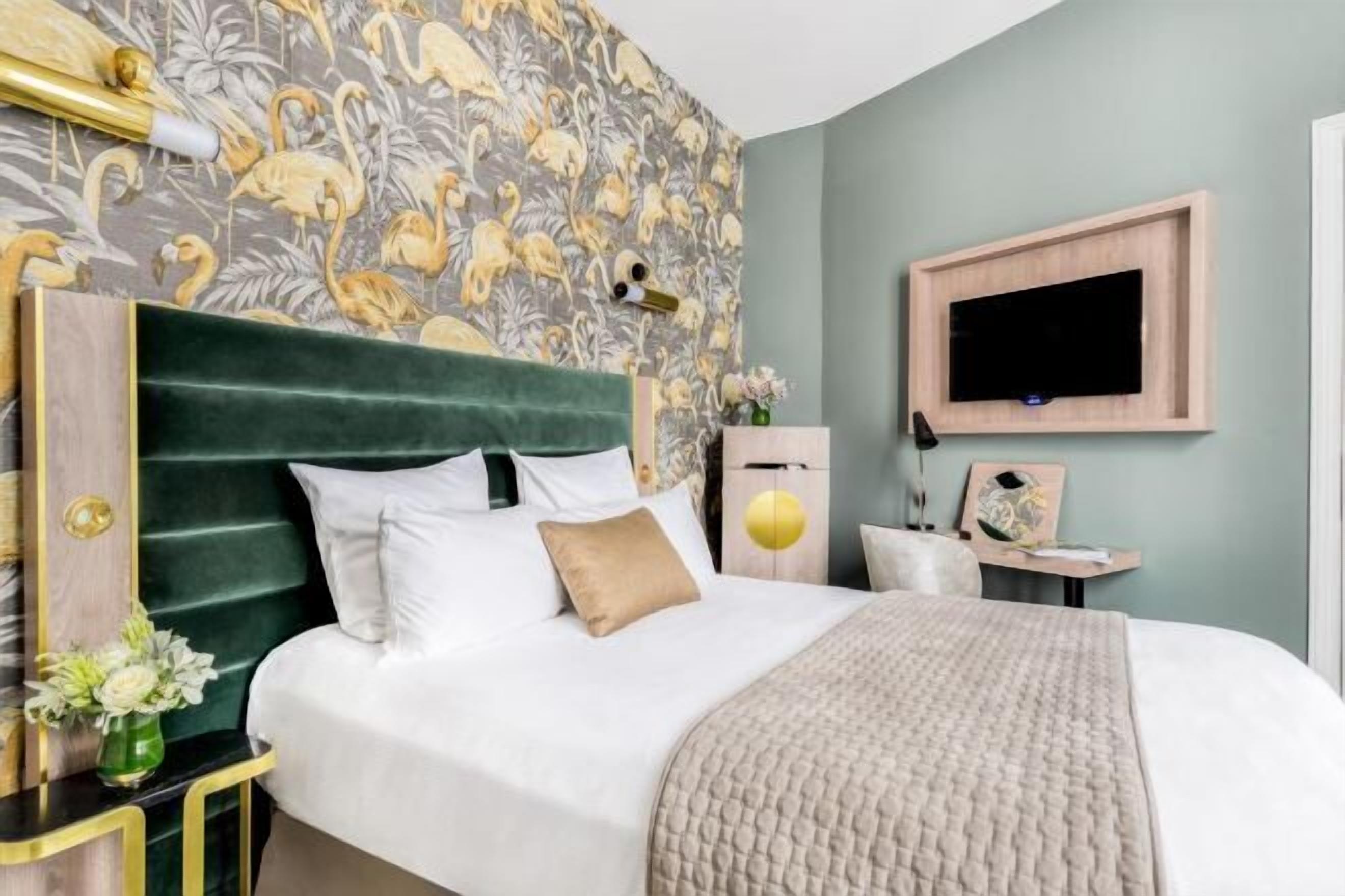 Minibar, in-room safe, desk, blackout curtains