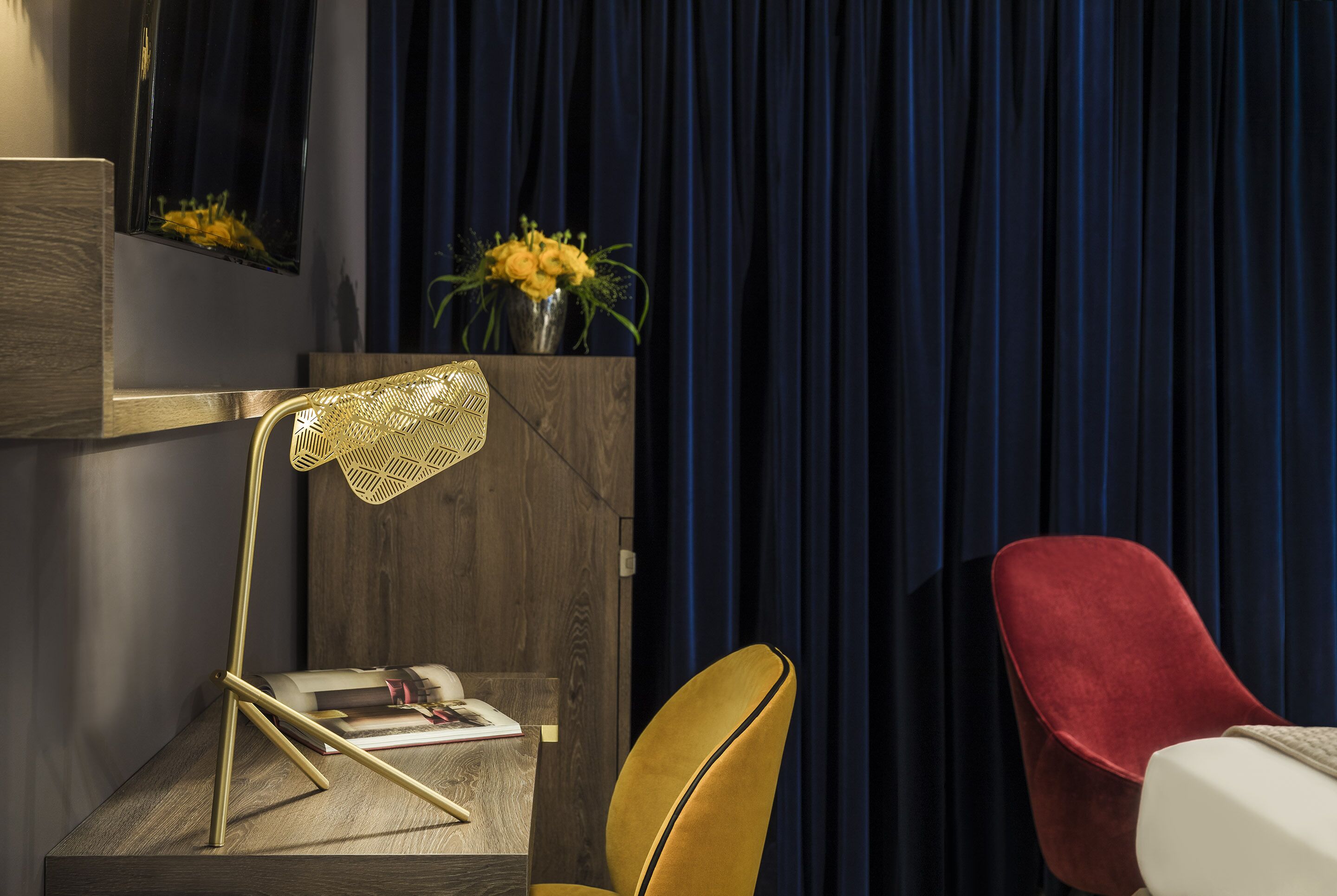 superior room | minibar, in-room safe, desk, blackout curtains