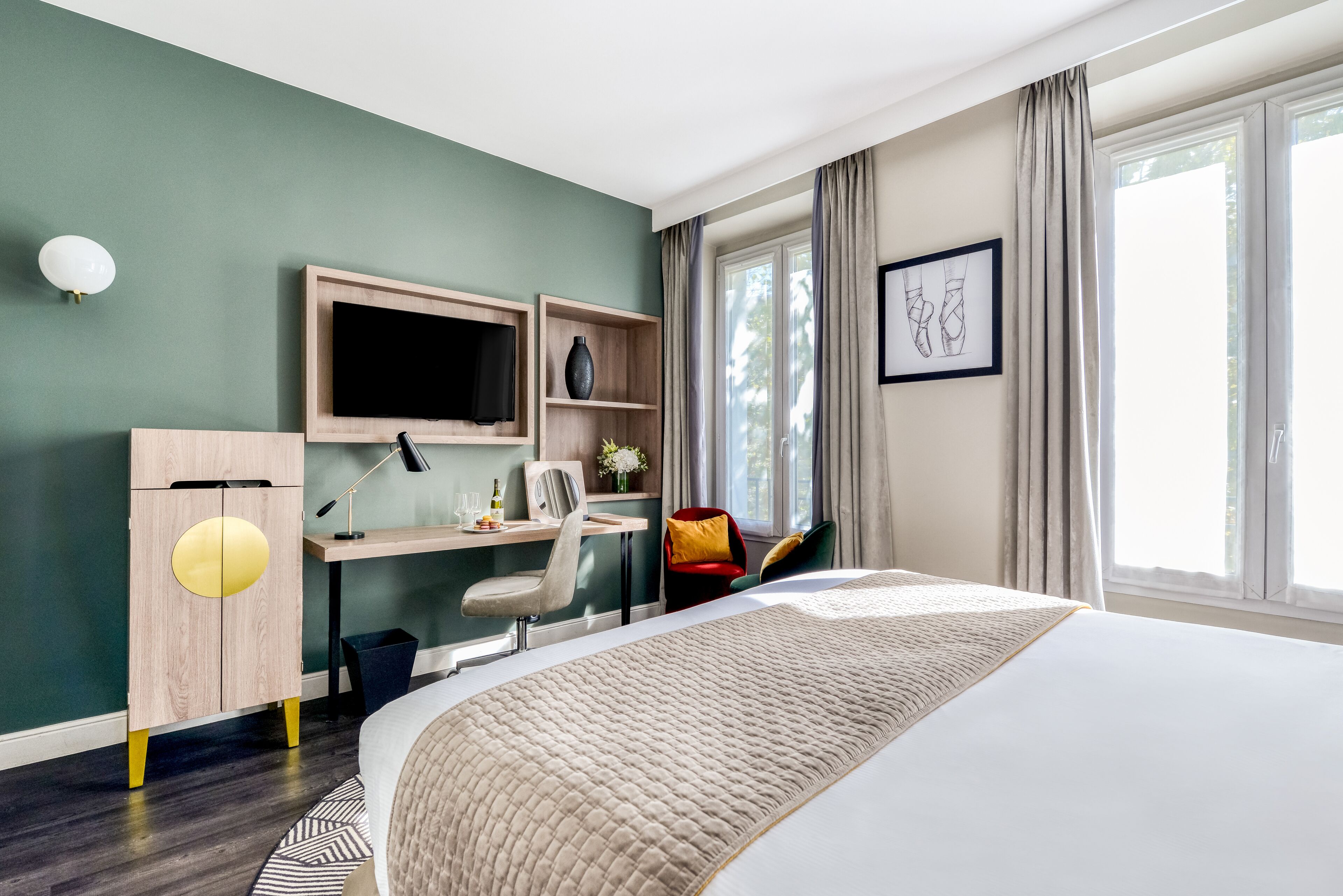 minibar, in-room safe, desk, blackout curtains