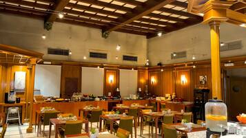 Daily buffet breakfast (EUR 17 per person)