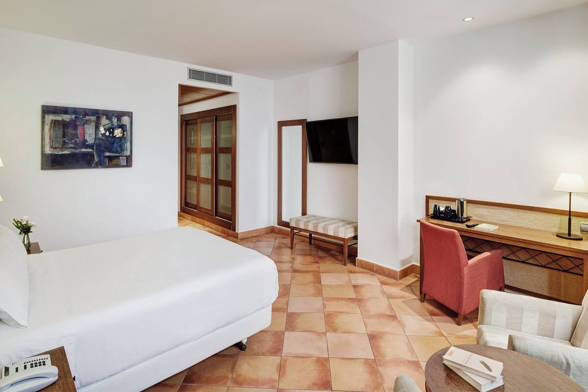 minibar, in-room safe, desk, blackout curtains