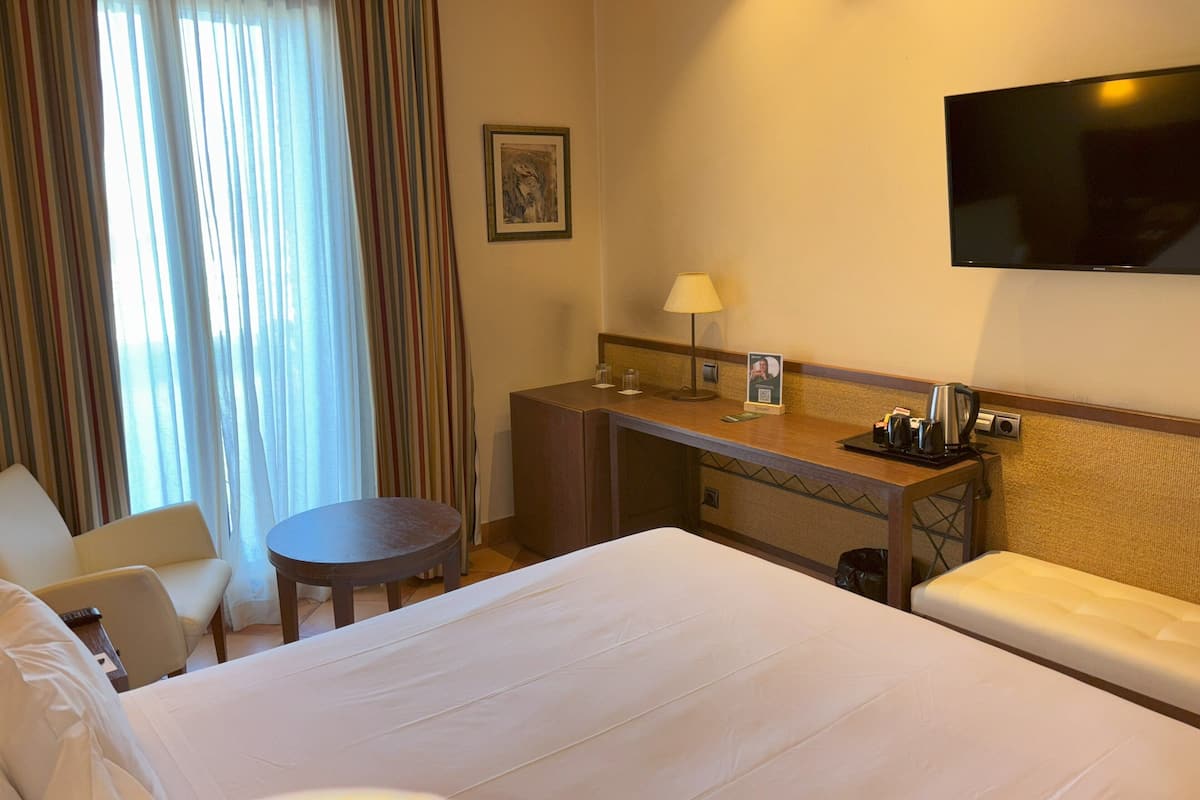 Minibar, in-room safe, desk, blackout drapes