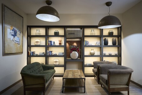 Catalonia Born - view 3