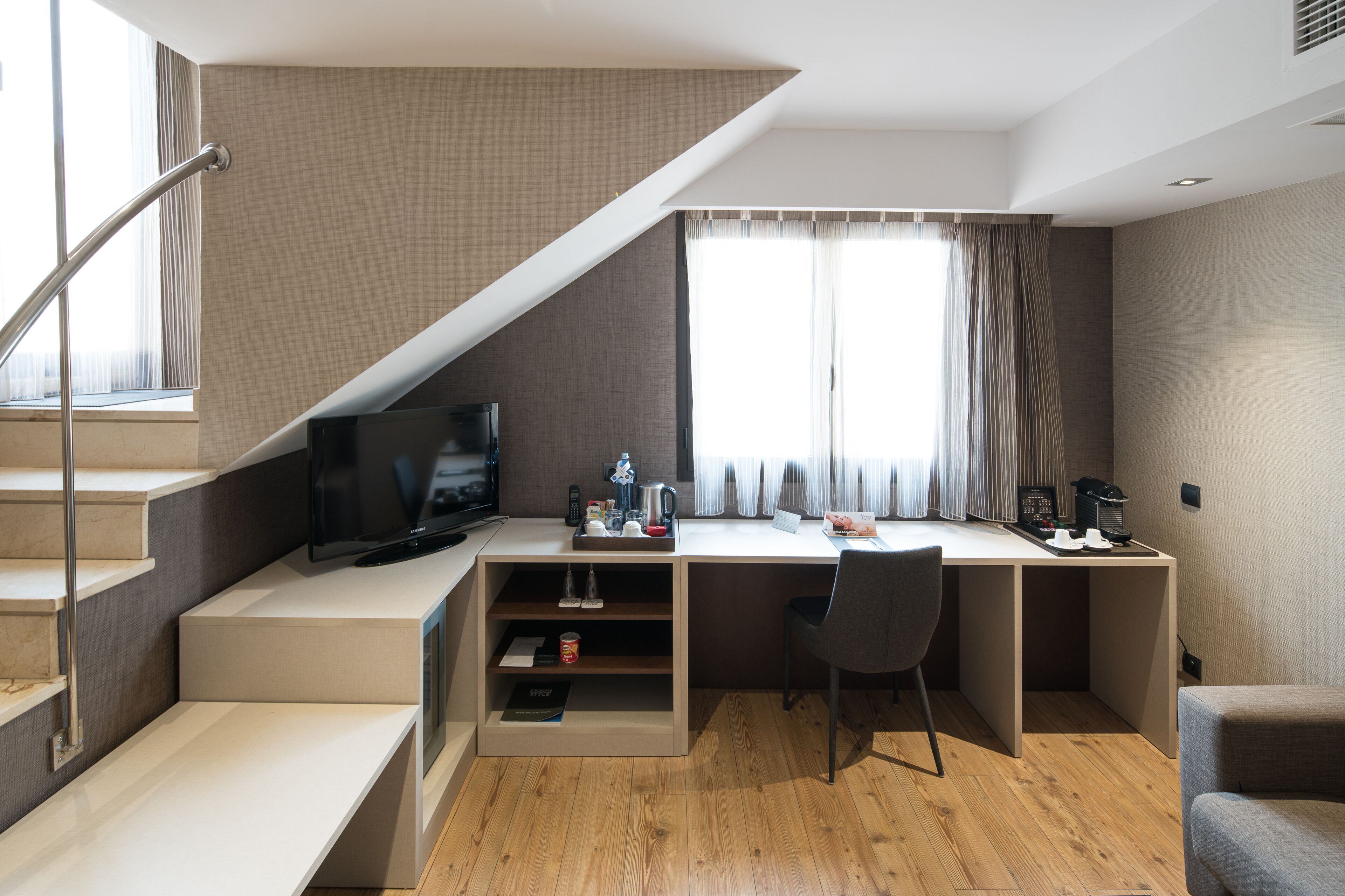 minibar, in-room safe, desk, soundproofing