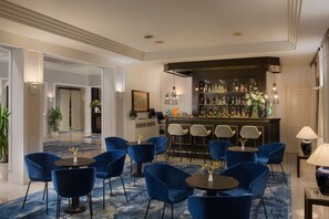 Bar (in der Unterkunft)