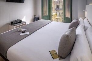Comfort Double Room, Balcony | In-room safe, desk, blackout drapes, iron/ironing board