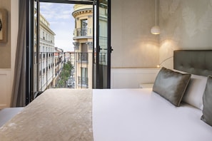 Minibar, Zimmersafe, Schreibtisch, schallisolierte Zimmer