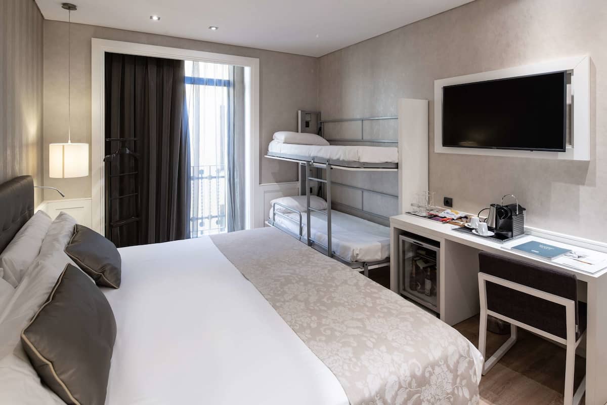 Family Room (2 adults + 2 children) | Minibar, in-room safe, desk, soundproofing