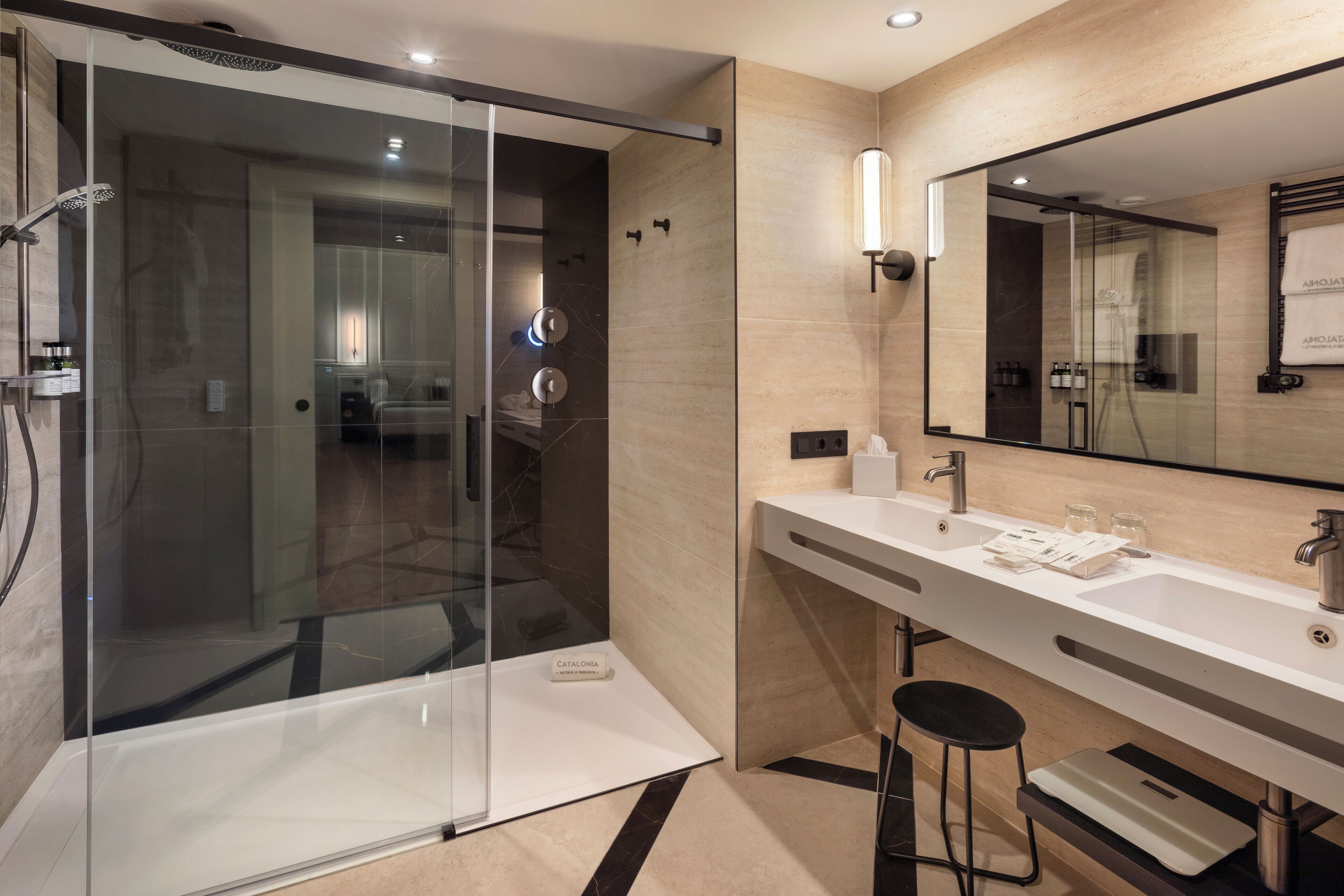 room (duplex, 2 adults + 2 children) | bathroom | eco-friendly toiletries, hair dryer, bidet, towels