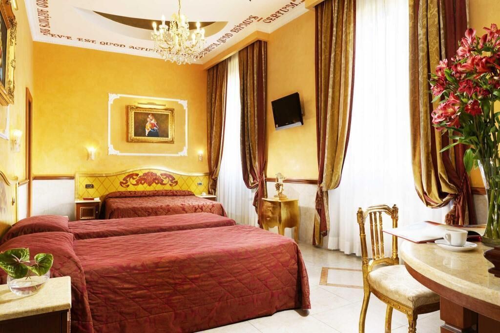 Hypo-allergenic bedding, minibar, in-room safe, desk