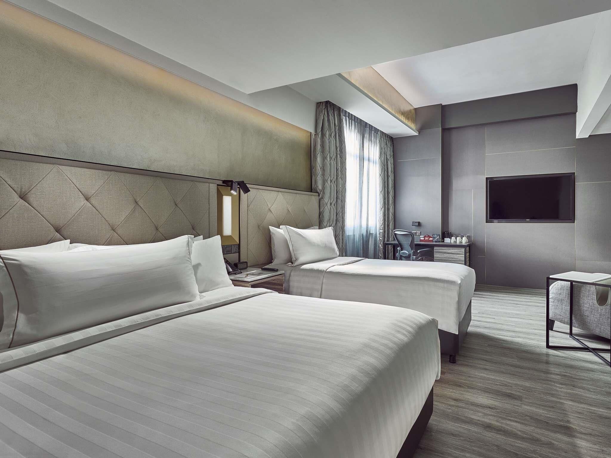 Deluxe Triple Room with 1 King and 1 Single Bed