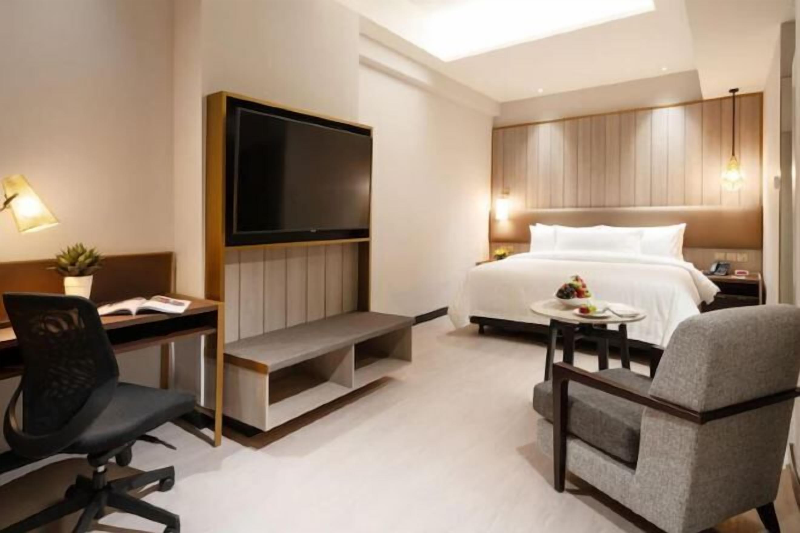 Minibar, in-room safe, desk, blackout drapes