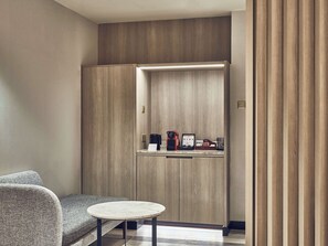 Family Room, Multiple Beds (Premier) | Minibar, in-room safe, desk, blackout drapes