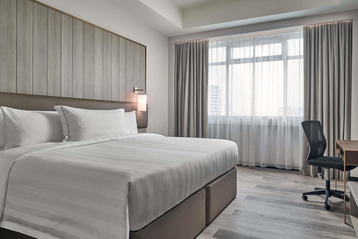 Superior Room with 1 King Bed