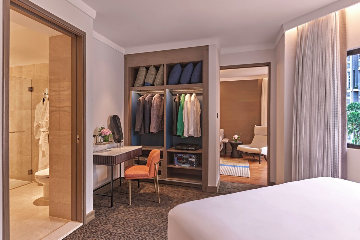 Suite, 1 kingsize bed, niet-roken, toegang tot de clublounge (Pullman) | Een kluis op de kamer, verduisterende gordijnen