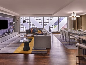 객실 내 금고, 책상, 암막 커튼, 다리미/다리미판