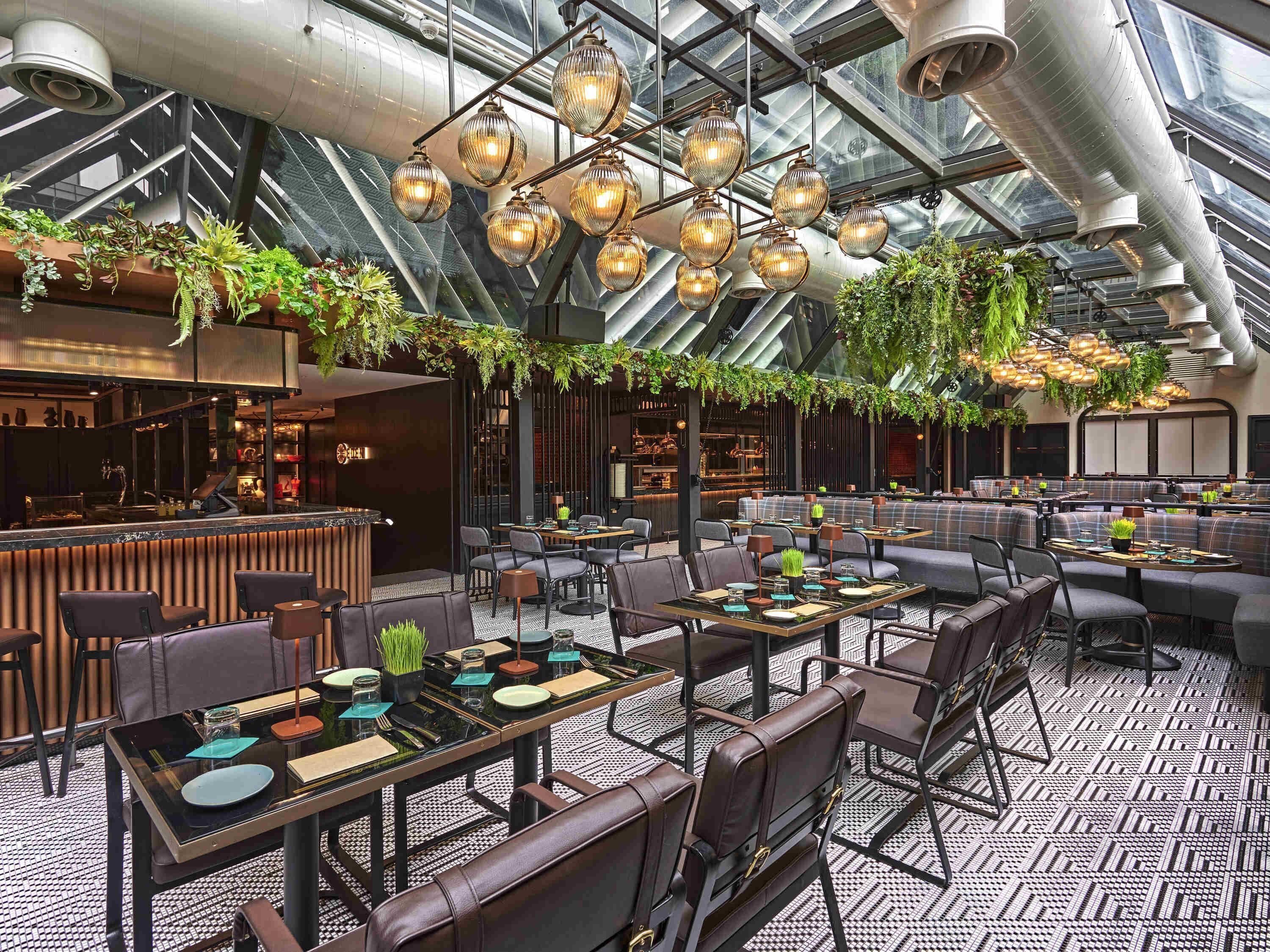 供应早餐、午餐和晚餐，亚洲菜