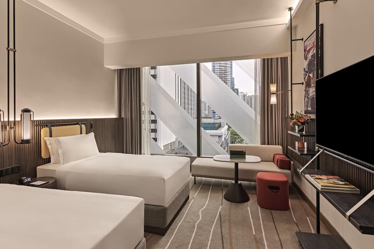 Deluxe Room, 2 Twin Beds, Non Smoking, Air conditioning (Orchard Paragon) | In-room safe, desk, blackout drapes, iron/ironing board