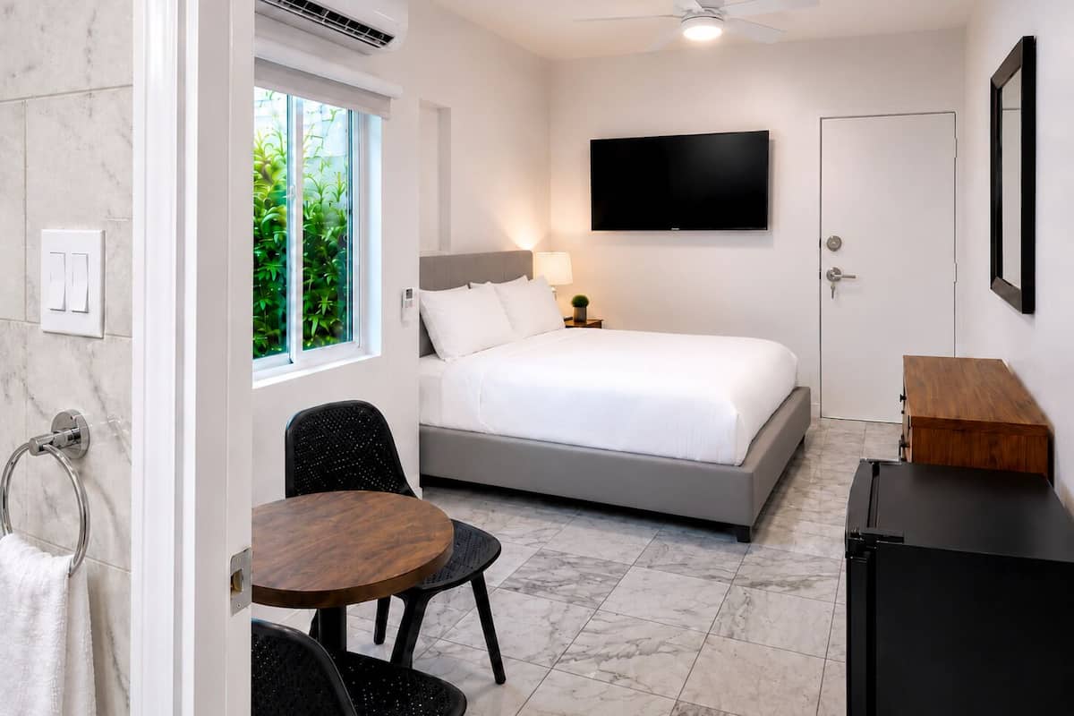 The Full | Down comforters, individually decorated, individually furnished