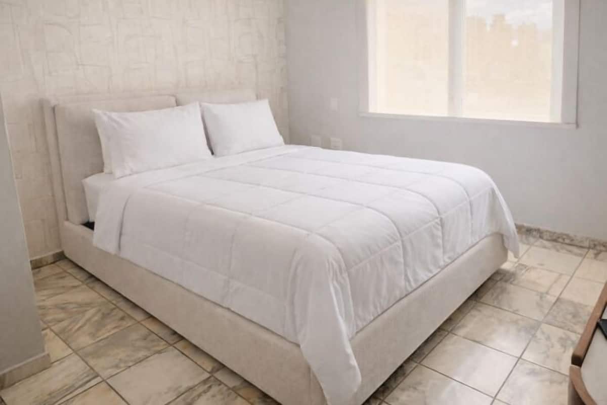 The Princess- Queen Premium