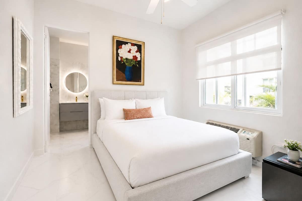 Coastal Compact Room | Down comforters, individually decorated, individually furnished