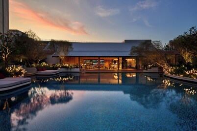 PARKROYAL Serviced Suites Singapore