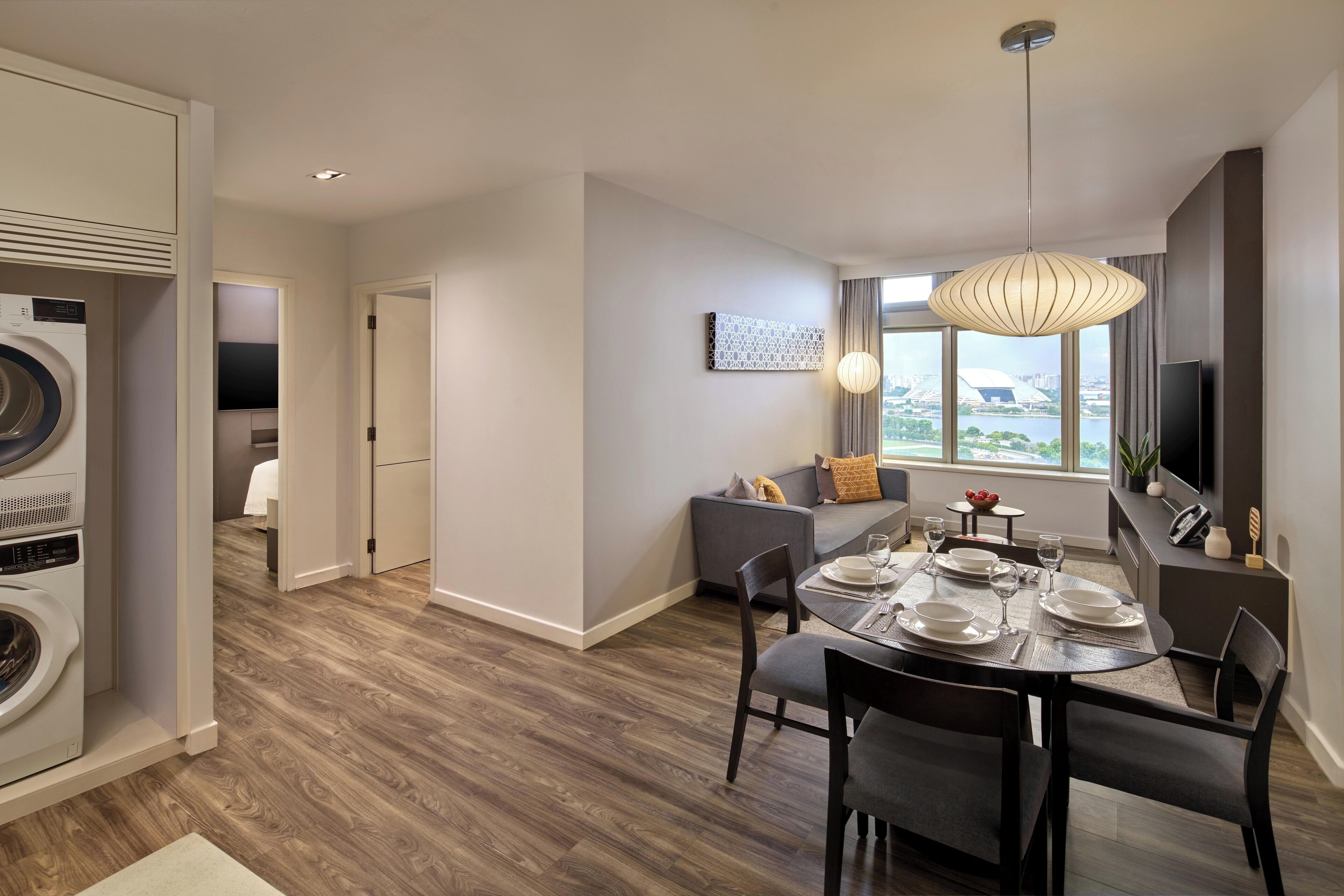 豪華套房, 2 間臥室 | 客房內保險箱、書桌、筆電工作空間、遮光布/窗簾