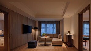 55-inch flat-screen TV with cable channels - Amara Hotel (Singapore)