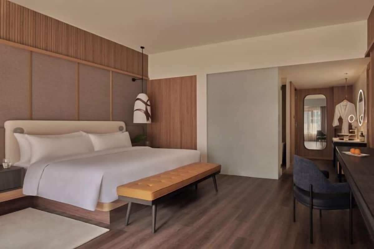 In-room safe, individually decorated, individually furnished, desk