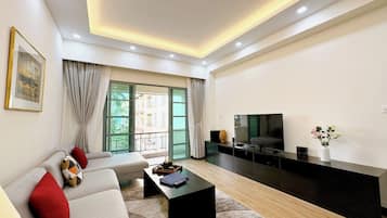 Habitació familiar | Sala d'estar | Televisor LCD de 55 polzades amb canals per satèl·lit i televisor