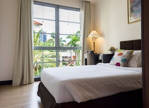 Villa, 3 Bedrooms, Lake View (1 King Bed, 2 Twin Bed and 1 Single Bed) | 2 bedrooms, in-room safe, desk, laptop workspace