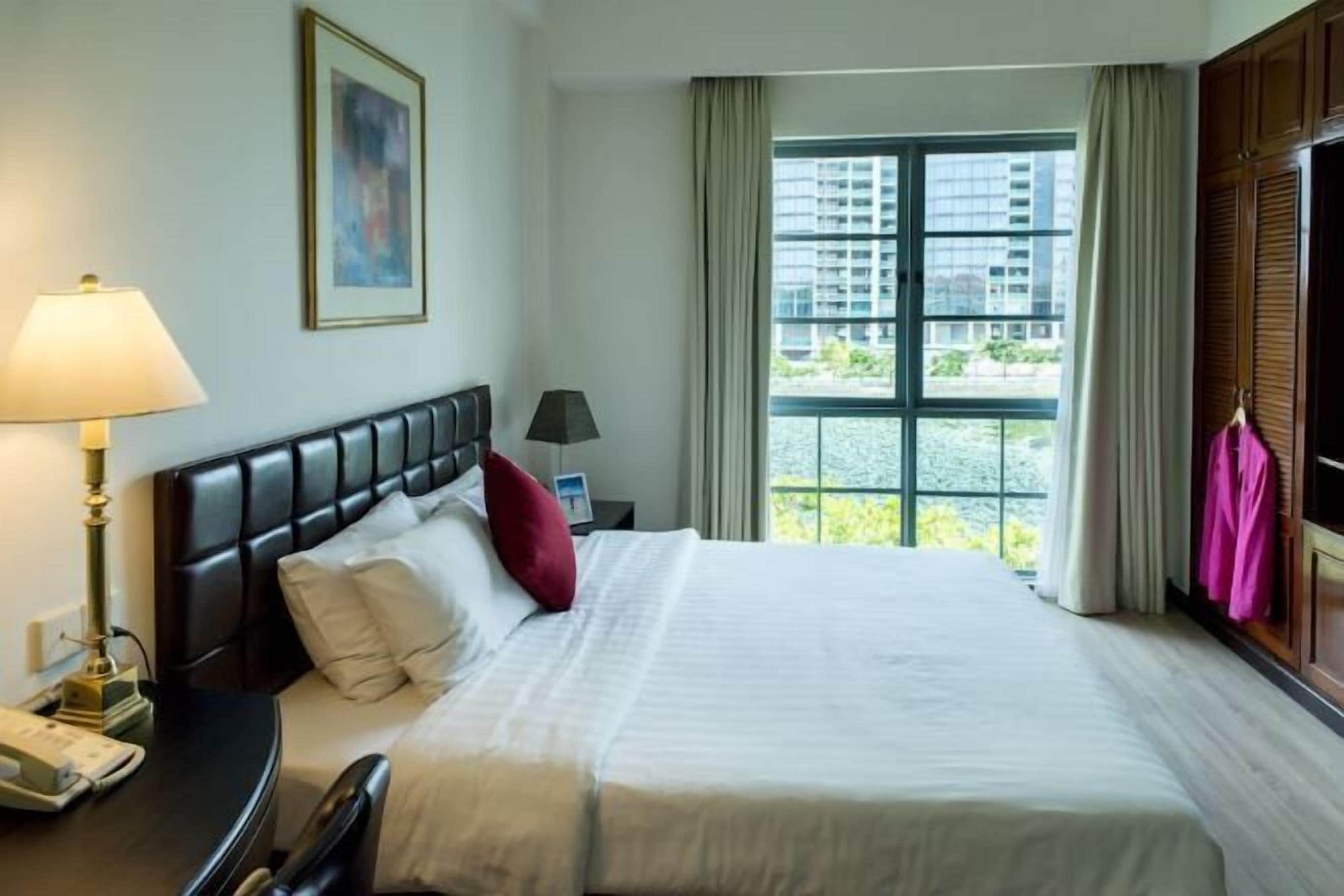 1 dormitorio, caja fuerte, escritorio