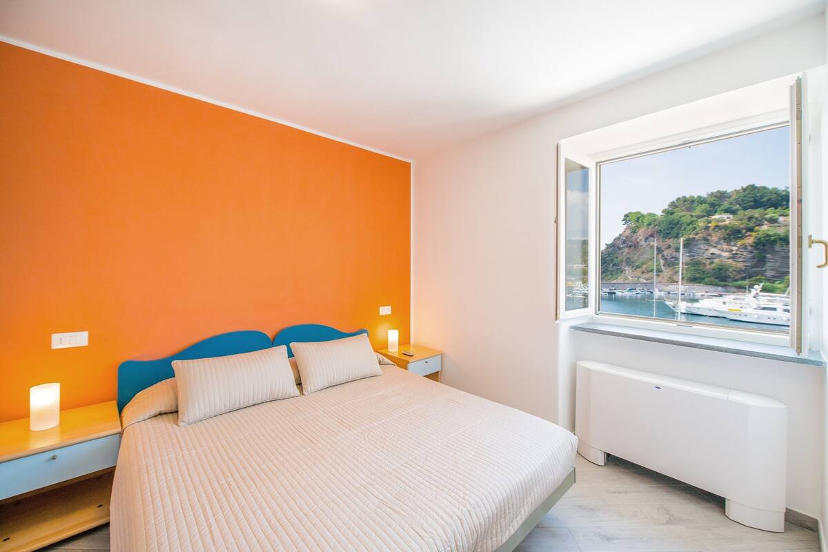 Superior Double Room | In-room safe, soundproofing, cots/infant beds, free WiFi