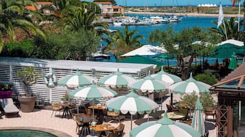 2 outdoor pools, pool umbrellas, sun loungers