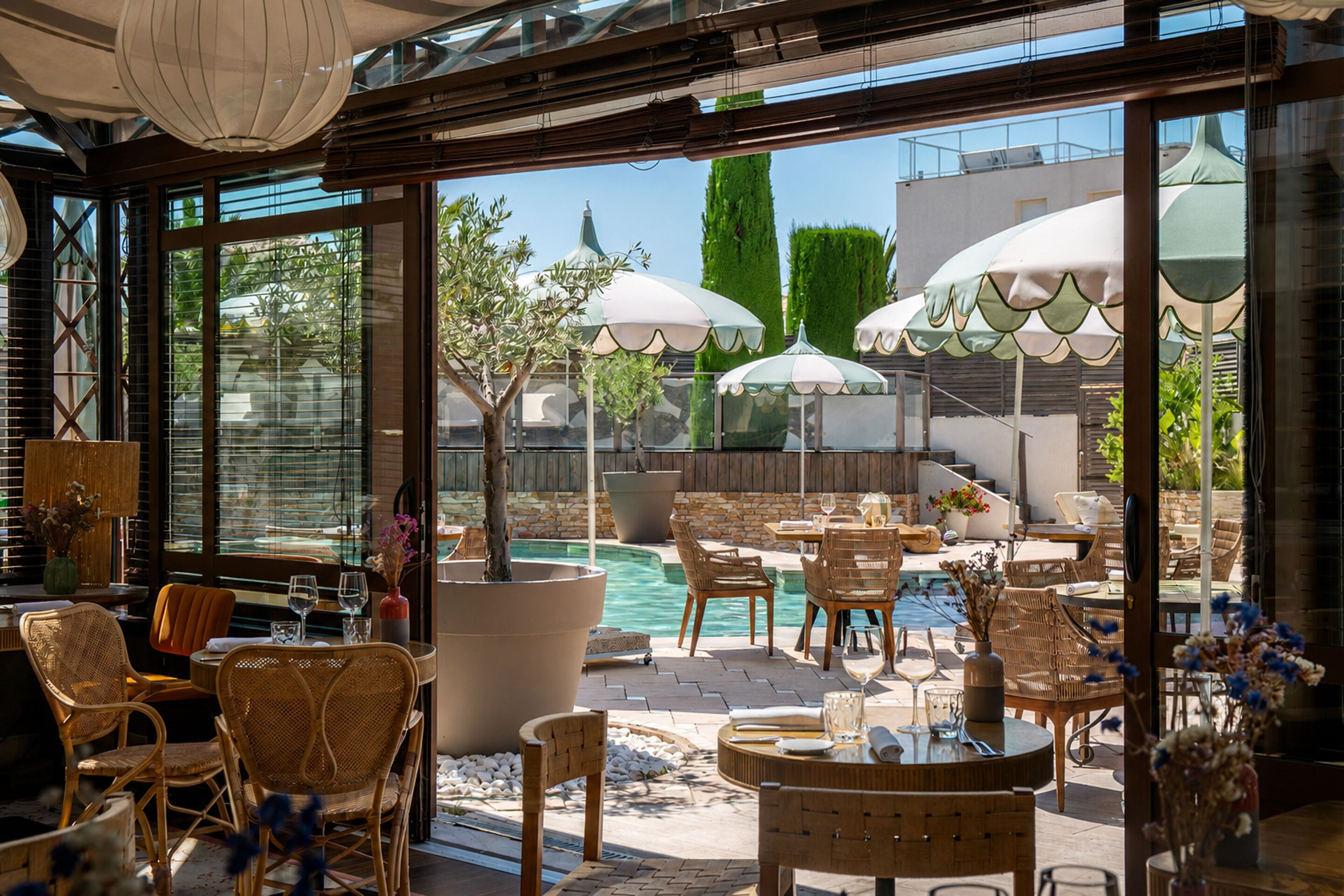 2 outdoor pools, pool umbrellas, sun loungers
